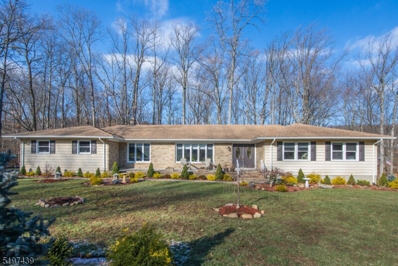 12 Waterloo Dr, Morris Plains, NJ 07950 House Rental in Morris Plains