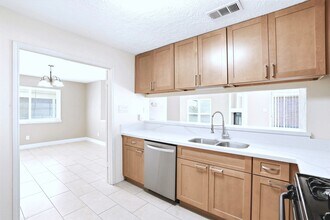 Building Photo - 7502 Addicks Clodine Rd