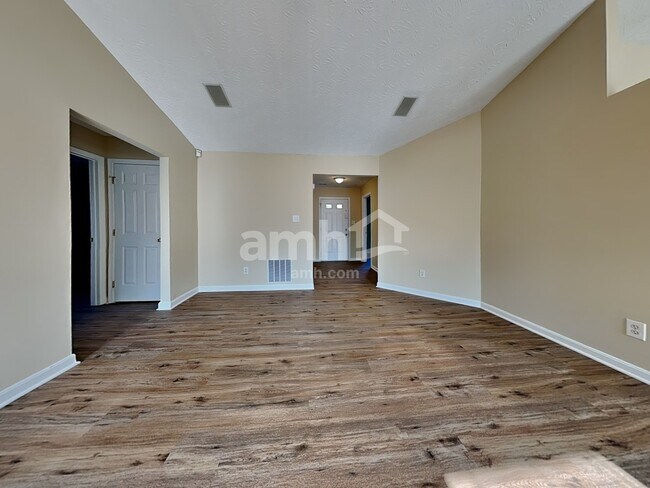 Foto del edificio - 7281 Brookstone Dr
