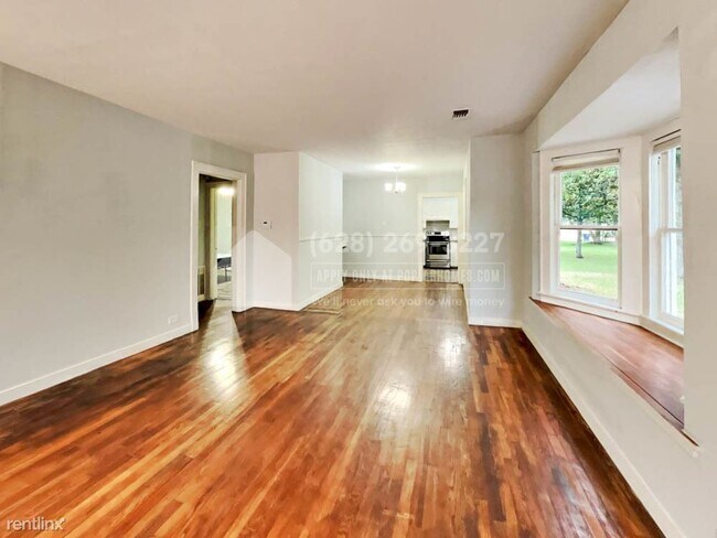 Foto del edificio - 3 br, 2 bath House - 807 10th Ave N -