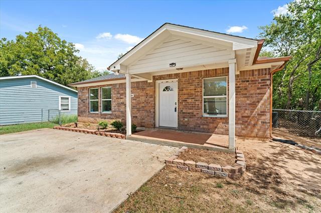 Building Photo - 909 N Throckmorton St