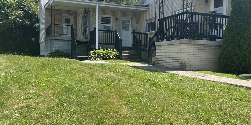 Primary Photo - Crawford Ave Apartments