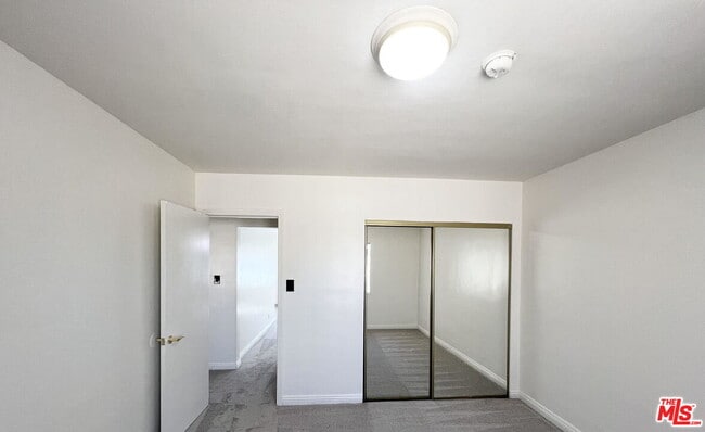 Building Photo - 14202 Delano St