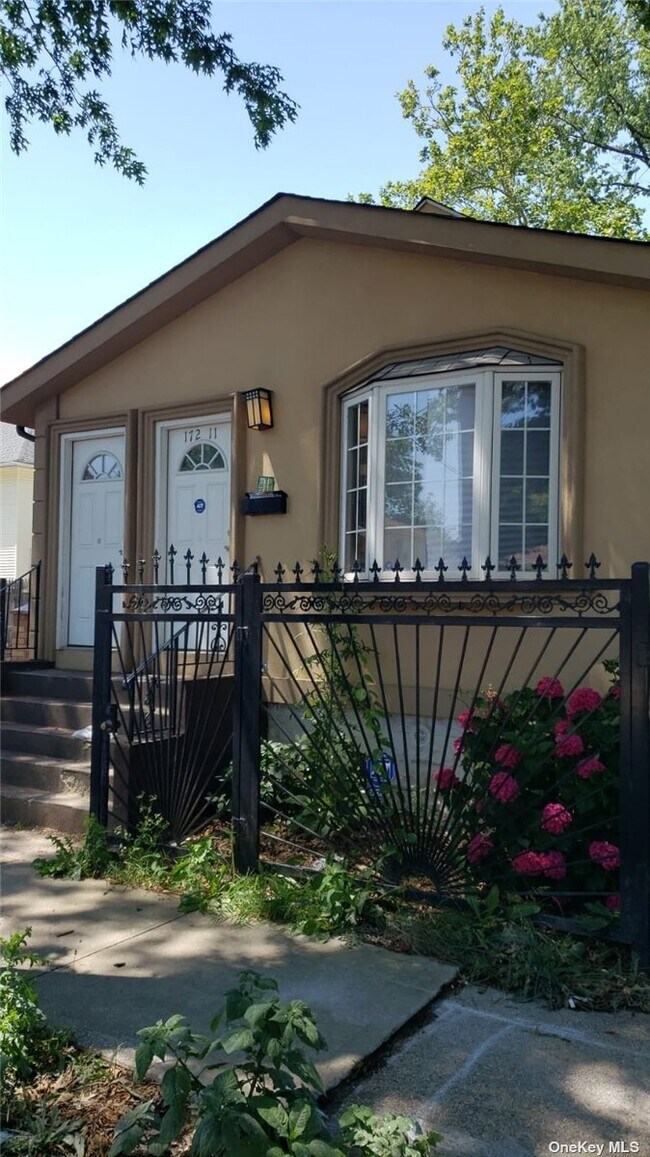 Foto del edificio - 172-11 128th Ave
