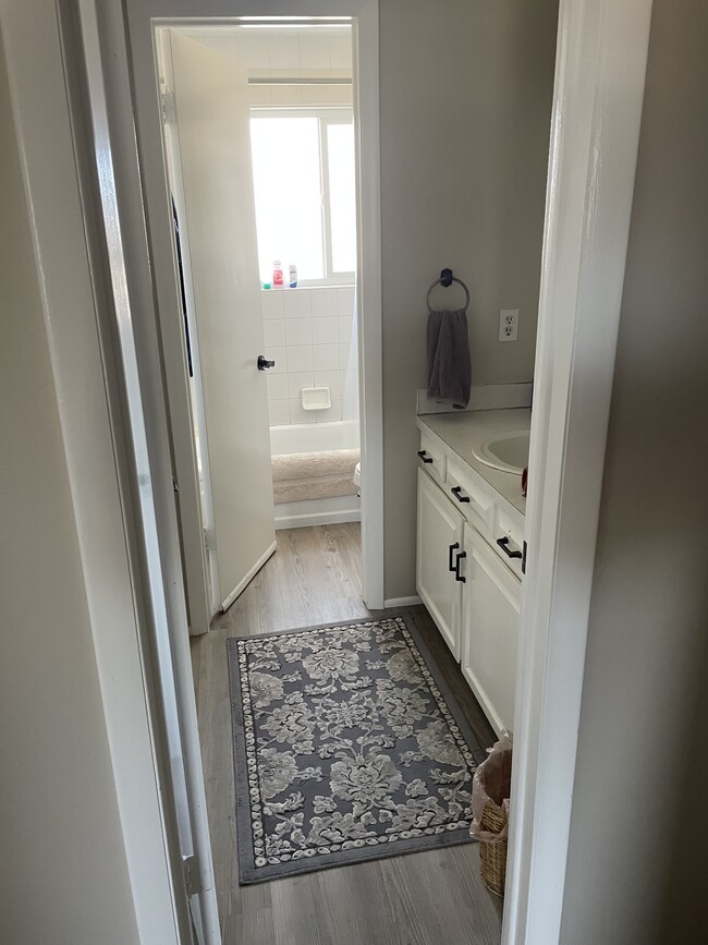 Master Bath - 6759 W Portland Ave