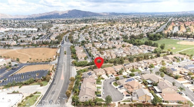 Foto del edificio - 22272 Summer Holly Ave