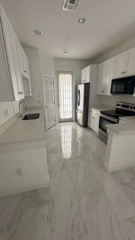 Foto del edificio - 9189 Camden Gardens St