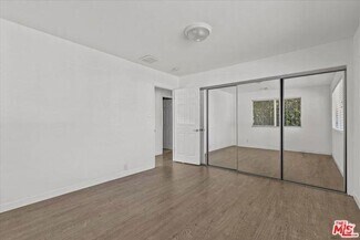 Building Photo - 8027 Handley Ave