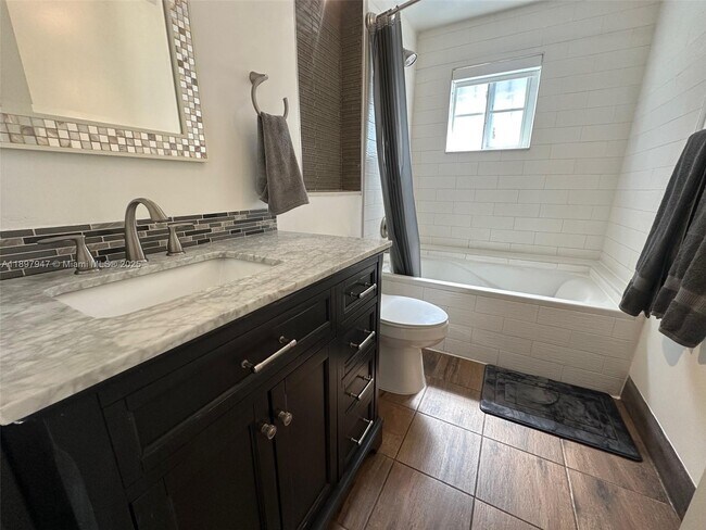 Foto del edificio - 5619 N Miami Ave