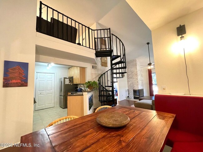Building Photo - 13 Arbor Club Dr