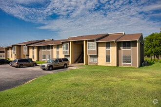 Building Photo - Oakmont Apartment Homes