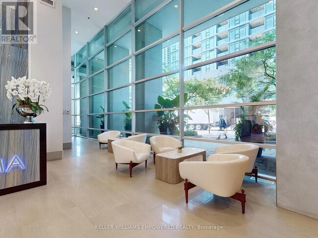 Photo du bâtiment - 81 Navy Wharf Ct