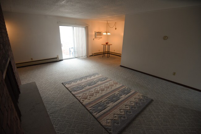 Foto del edificio - 107 W Lawrence Ave