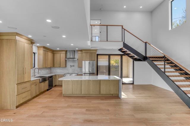 Foto del edificio - 611 W Claremont St