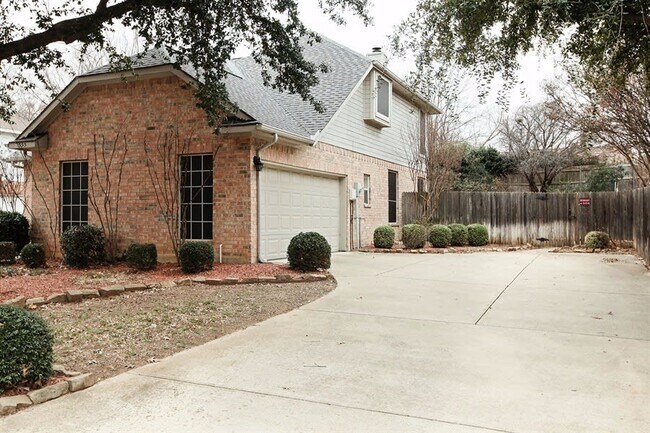 Building Photo - 555 Dove Creek Pl