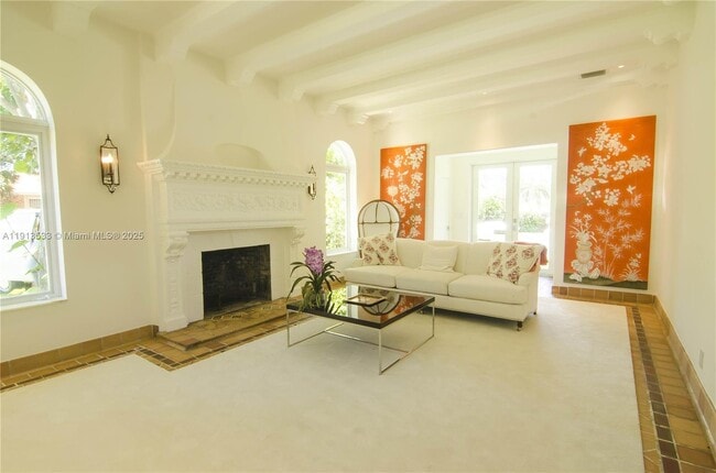 Foto del edificio - 5800 La Gorce Dr