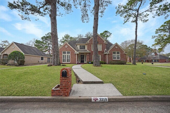 Foto del edificio - 3219 Manor Grove Dr