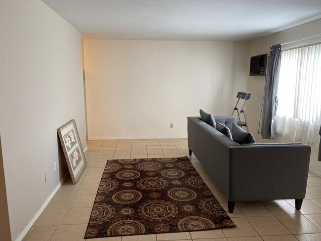Foto del edificio - 322 N Bayport Cir