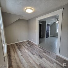 Building Photo - 1309 Buhrer Ave