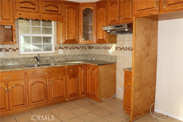 Foto del edificio - 14253 Tedford Dr E