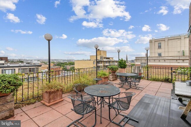 Foto del edificio - 1420 N St NW