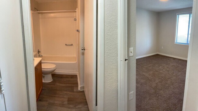 Foto del edificio - Up to 2-Months Free + Waived Utility Conne...