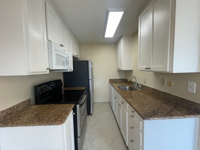Building Photo - BRADLEY-14