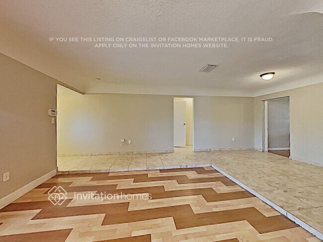 Foto del edificio - 8659 Sheraton Dr