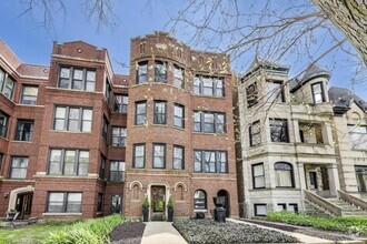 Building Photo - 1451 W Warner Ave