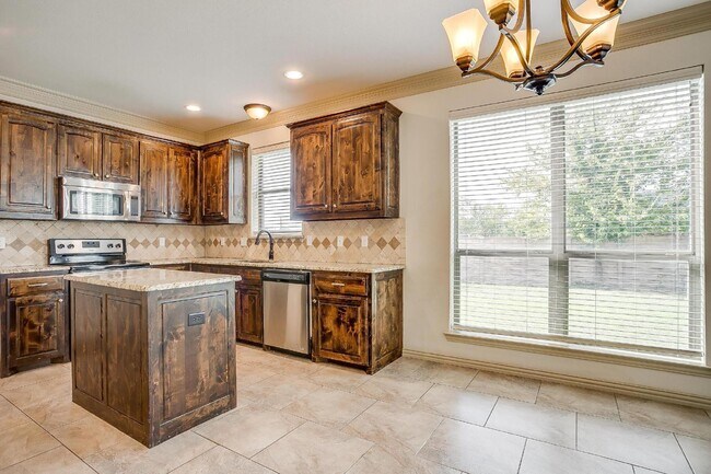 Building Photo - Charming 3-Bed Home with Modern Upgrades on Spyglass Drive, Willow Park!