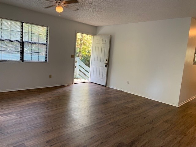Building Photo - 12680 Miccosukee Rd