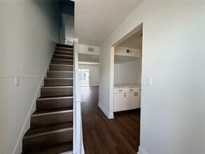 Building Photo - 2710 W 76th St