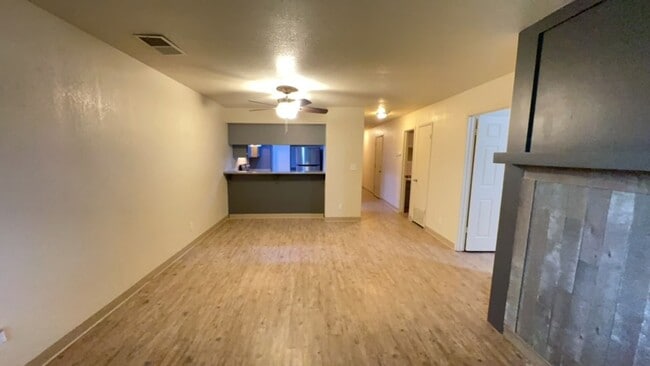 Foto del edificio - 2357 Fir Ave