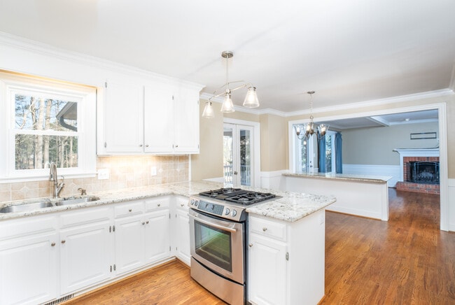 Building Photo - 716 Lanham Pl