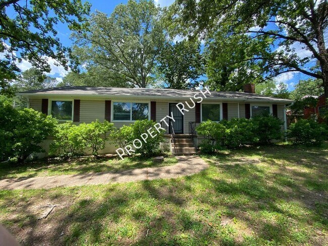 Foto del edificio - 1503 Pin Oak Dr