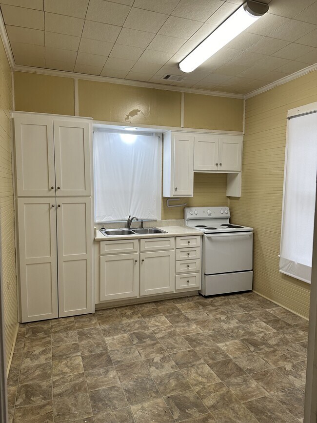 Foto del edificio - 329 Sanford Ave