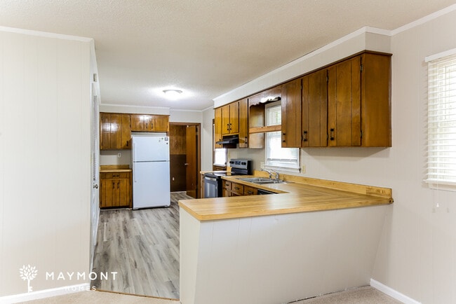 Building Photo - 151 Twin Creek Dr