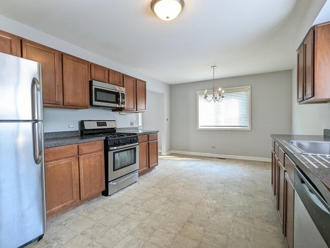 Building Photo - 532 Pleasure Dr