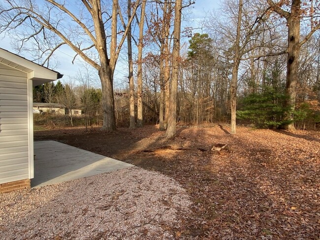 Building Photo - Completely remodeled (Dec 2021) 2 bed 2 ba...