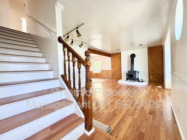 Foto del edificio - 1099 Shepard Ln