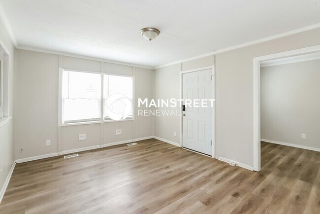 Foto del edificio - 3 Bedroom Pet-Friendly Home in Kansas City...