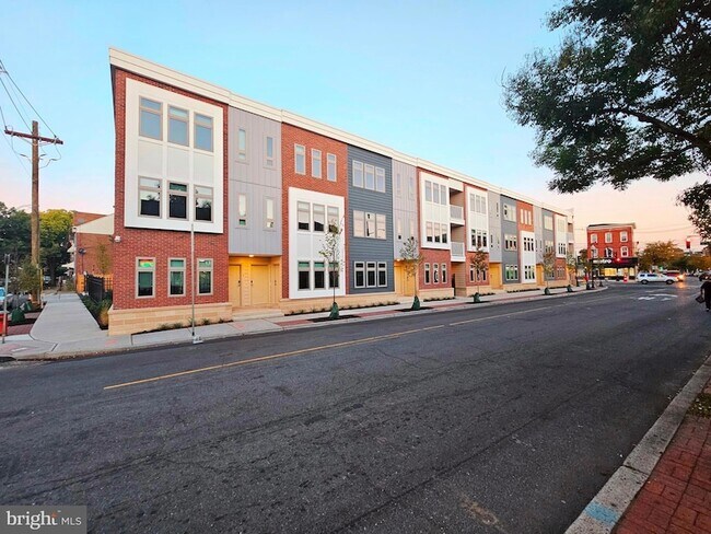 Foto del edificio - 200 Hamilton Ave