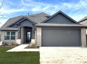 Building Photo - 2604 Henley Wy