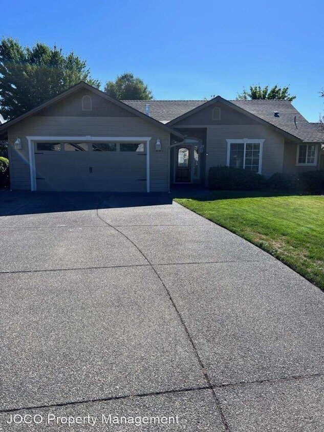 3 br, 2 bath House 1441 Tweed Blvd House for Rent in Grants