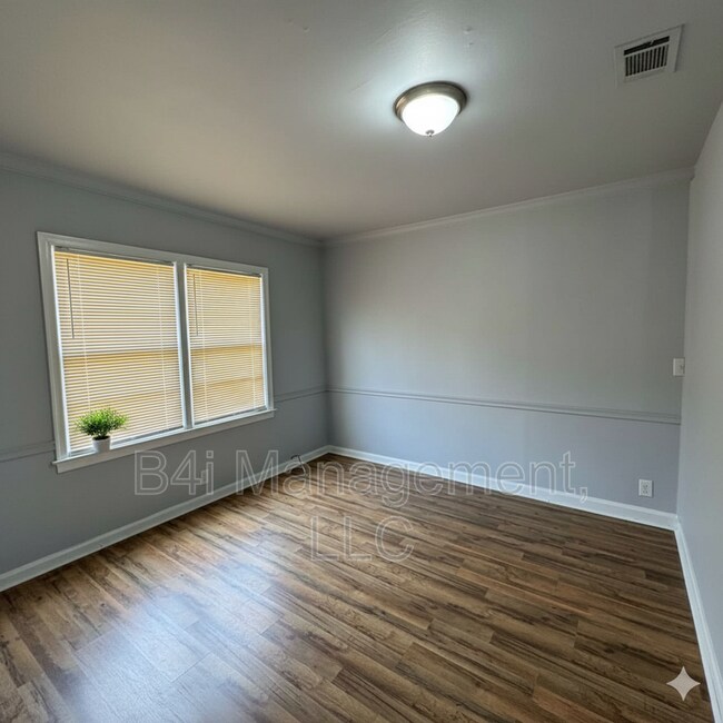 Building Photo - 817 Cartersville Hwy