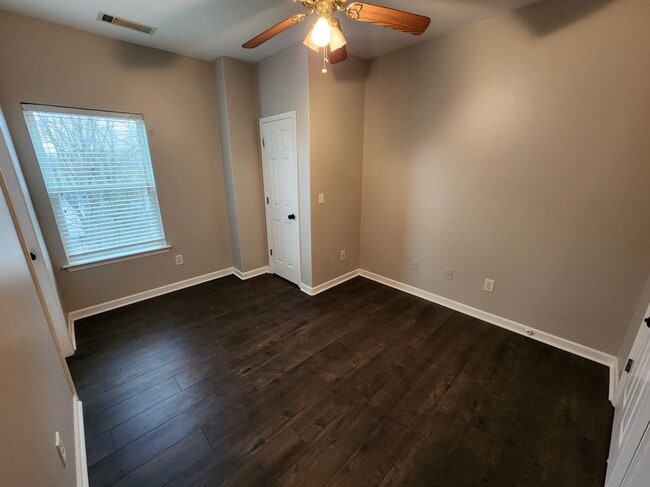 Building Photo - 1029 Sims St SW