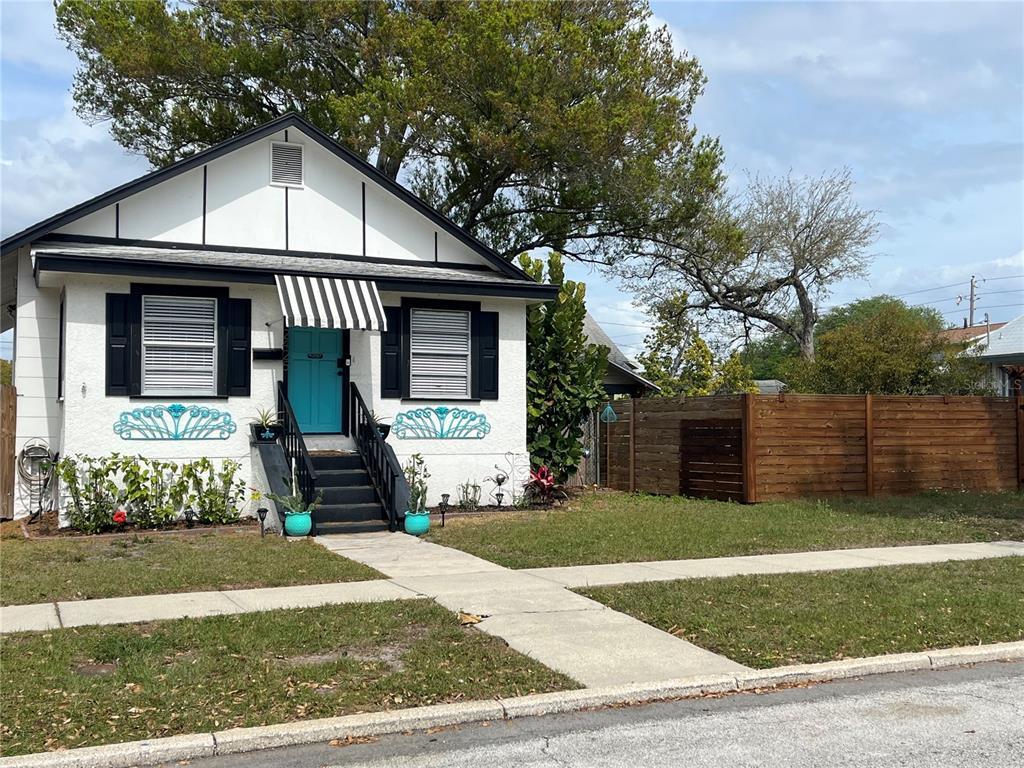 Foto principal - 2425 Dartmouth Ave N
