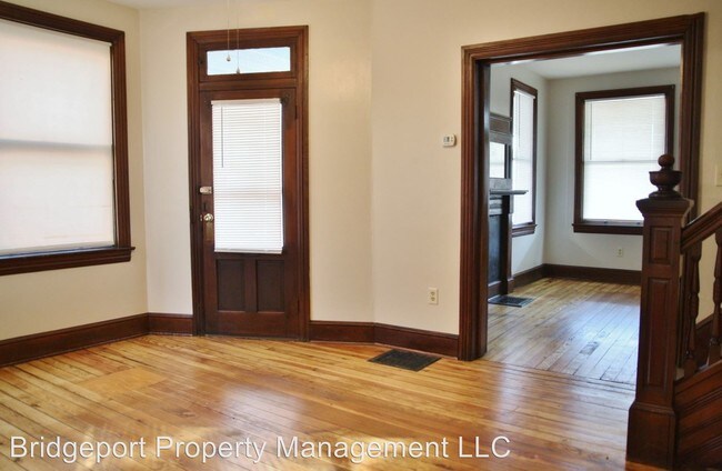Building Photo - 418-420 S Market St