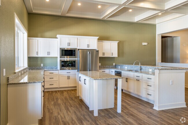 casa club - Ledge Rock Apartments