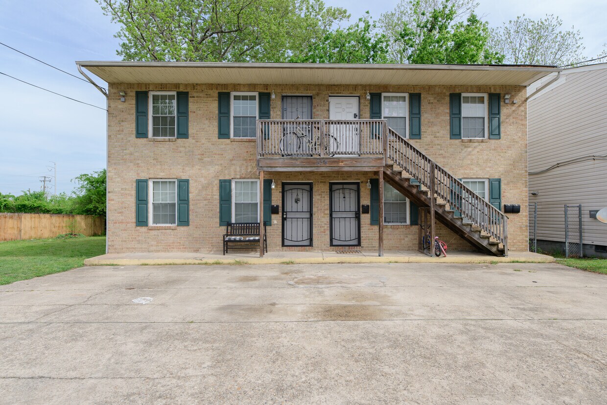 Foto principal - 834 C Ave